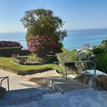 Calma Chica Апартаменти Торремолінос